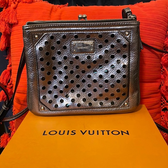 Nine West crossbody bag - Picture 1 of 5